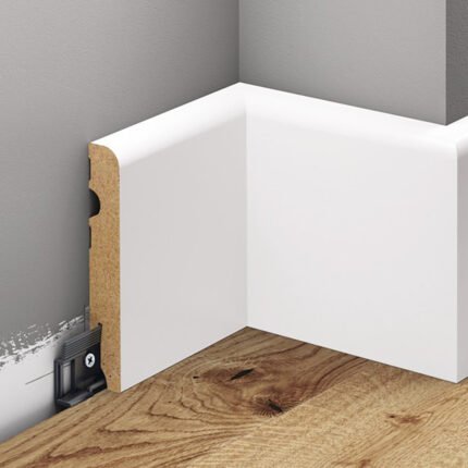 Baltos MDF grindjuostės 10 cm aukščio. Pagrindinė nuotrauka