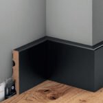 Juodos MDF grindjuostės 6 cm aukščio. Pagrindinė nuotrauka