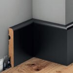 Juoda MDF grindjuostė 8 cm aukščio. Pagrindinė nuotrauka