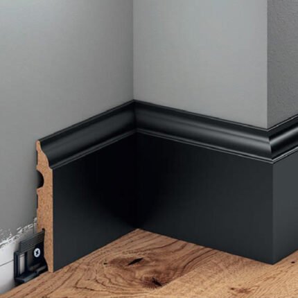 Juodos MDF grindjuostės 11,5 cm aukščio