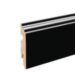 Juodos MDF grindjuostės 8,2 cm aukščio. galerijos nuotrauka