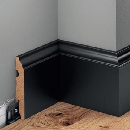 Juodos MDF grindjuostės 9 cm aukščio