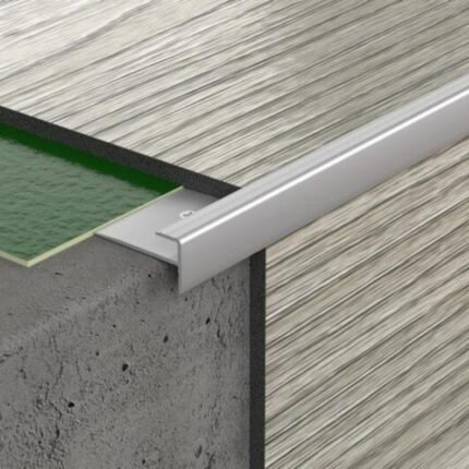 LVT laiptų profilis